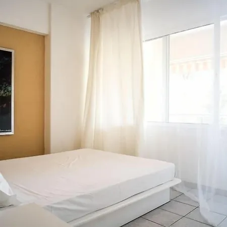 Dryades Hotel