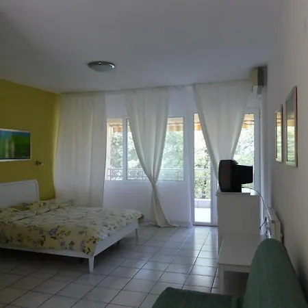 Dryades Hotel Siviri