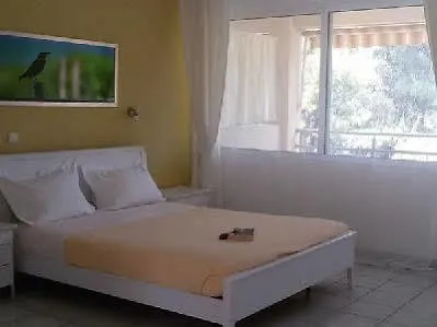 Dryades Hotel 3*