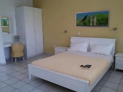 Dryades Hotel