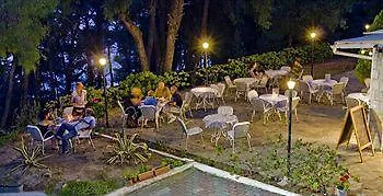 Dryades Отель 3*